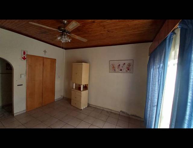 4 BEDROOM HOUSE FOR SALE IN PRETORIA GARDENS